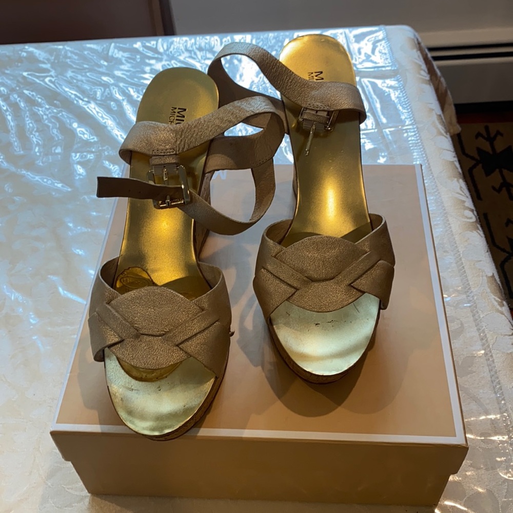 Gold shoes
